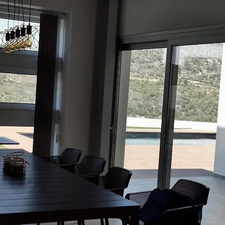 Вилла Maximos Luxury Monagri Лимасол