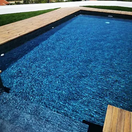 Maximos Luxury With Pool -breakbooking-cy *