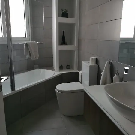 Maximos Luxury With Pool -breakbooking-cy Villa Limassol