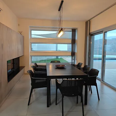 Villa Maximos Luxury Monagri *